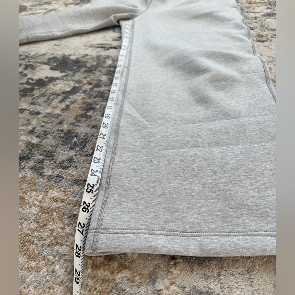 NWOT Aritzia FormaFleece Replenish Sweatpant - Picture 9 of 9